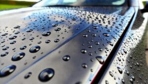 PFAS padengtas automobilis